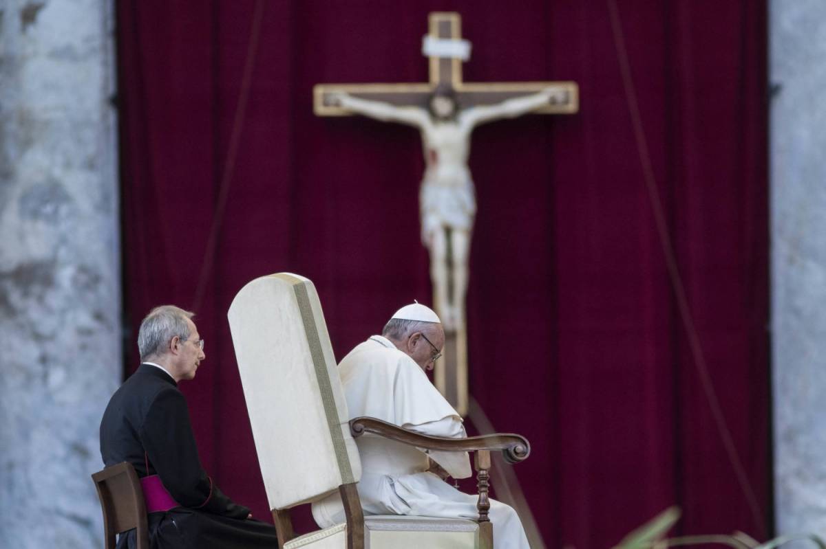 Il Papa chiede più accoglienza: "Anche Maria è stata migrante"