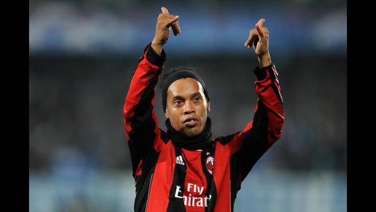 Ronaldinho: "Io al Napoli? Sono vecchio. Difficile pensare al Milan senza Berlusconi"