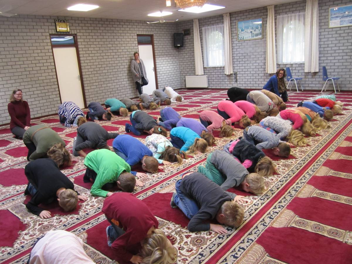 La scuola olandese sottomette i bimbi ad Allah