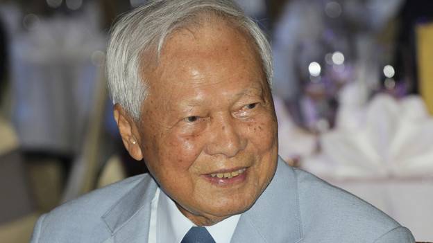 Thailandia, la guida ad interim va a un generale di 96 anni