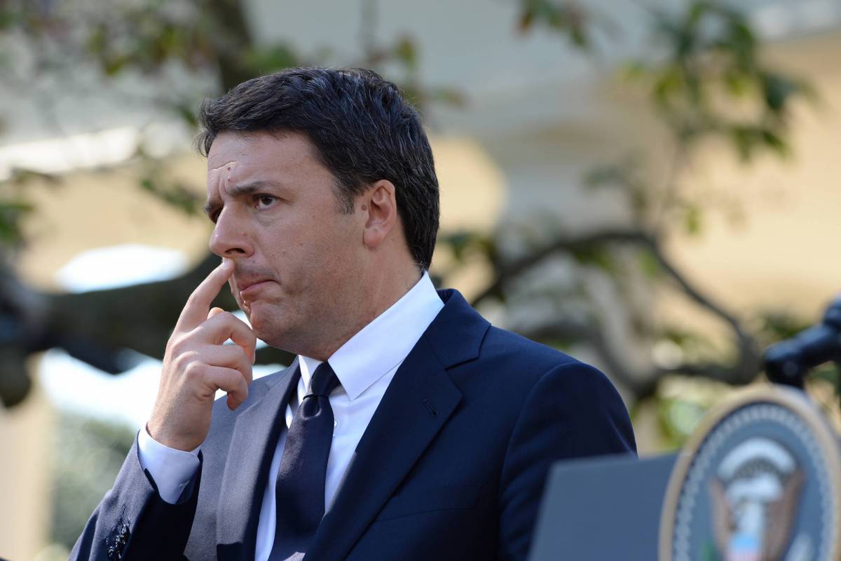 Renzi: "L'Europa sbarca su Marte ma respinge i migranti"
