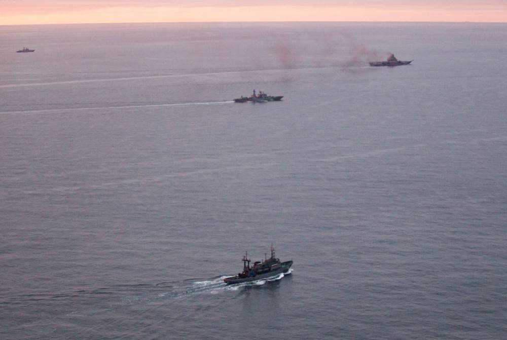 Megaflotta russa verso la Siria: seguita a vista dalla Royal Navy