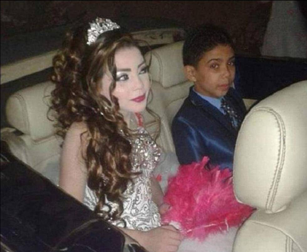 Sposi a soli undici anni, la foto che fa indignare il mondo