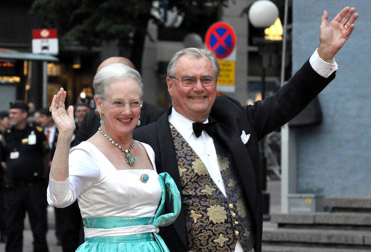 Danimarca, il principe Henrik non si farà seppellire con la moglie per protesta