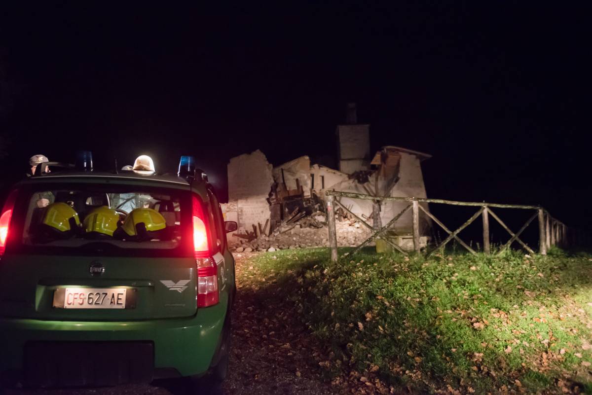 Terremoto, torna la paura nel Centro Italia: pioggia, freddo e migliaia di sfollati