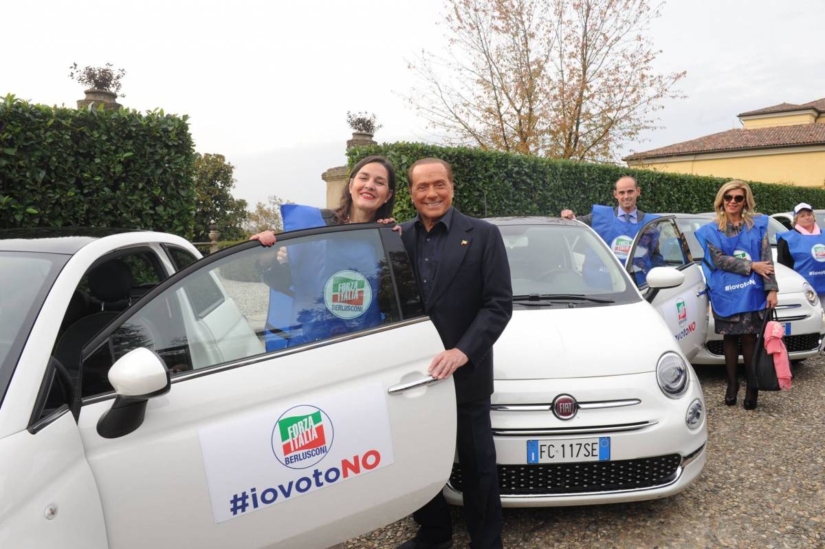 "Col No vince il Paese" E Berlusconi presenta la sua contro-riforma
