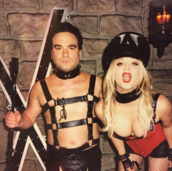 The big bang theory: Leonard e Penny in versione bondage