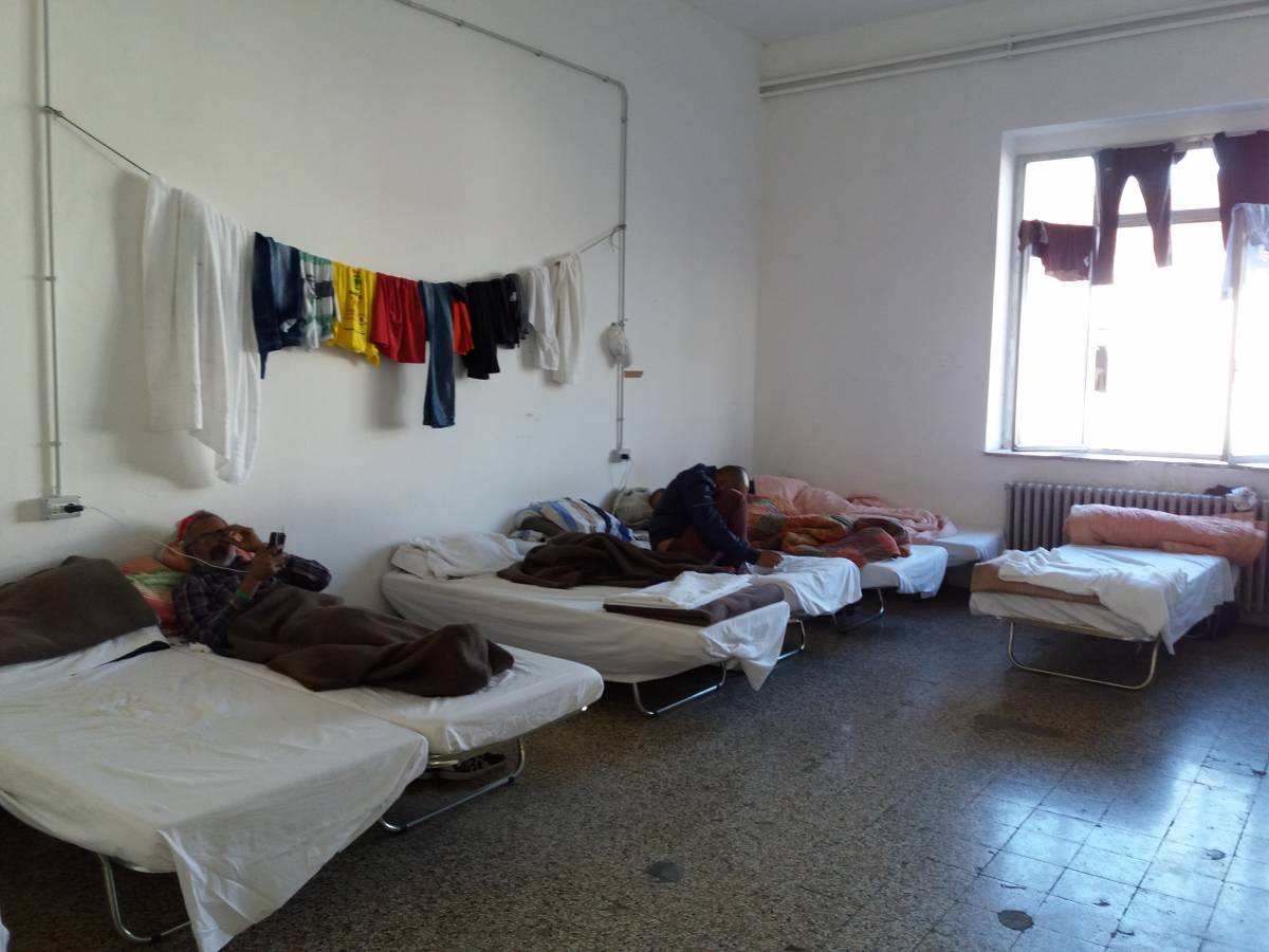Il prefetto: "Migranti in tutti i Comuni". Sindaci in rivolta a Udine