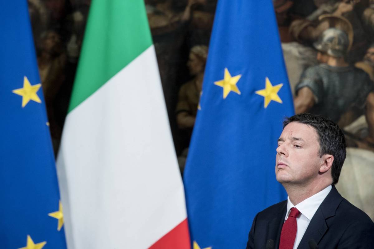 Renzi: "Il veto al bilancio europeo? Solo con il Sì al referendum"