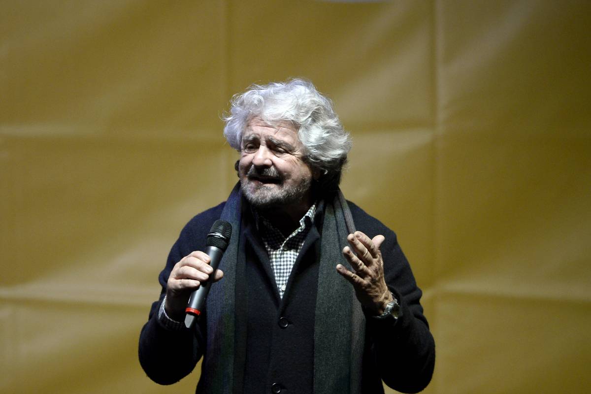 L'ombra dell'indagine sul sindaco in bilico Grillo: "Avanti con lei"