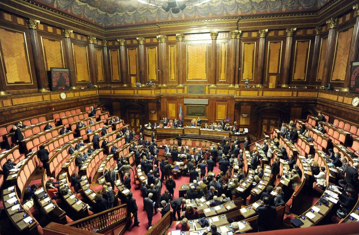 Cancellati 345 parlamentari con l'aiuto di Fdi Il Cav: tagliare senza uccidere la democrazia