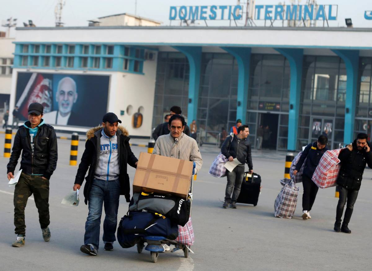 Migranti, un afghano espulso dalla Germania si impicca a Kabul