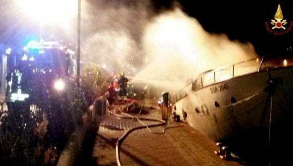 Savona, incendio a bordo di uno yacht: tre morti e una superstite