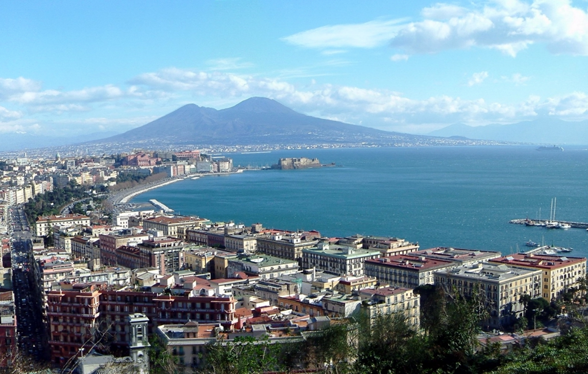 Napoli cerca "autisti volontari" per guidare mezzi a Capodanno