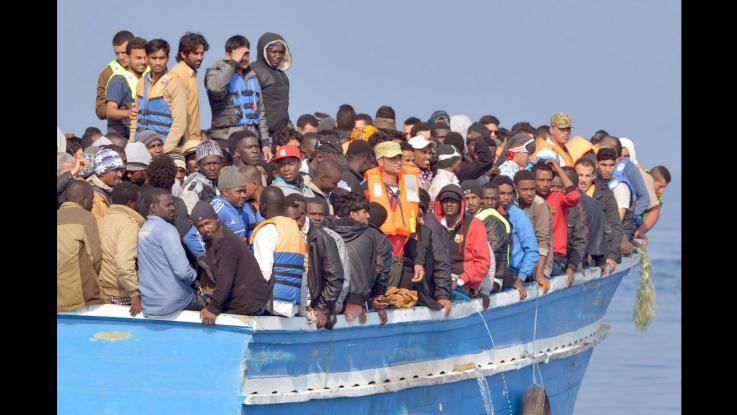 Gli alleati della Merkel vogliono "rispedire i migranti in Africa"