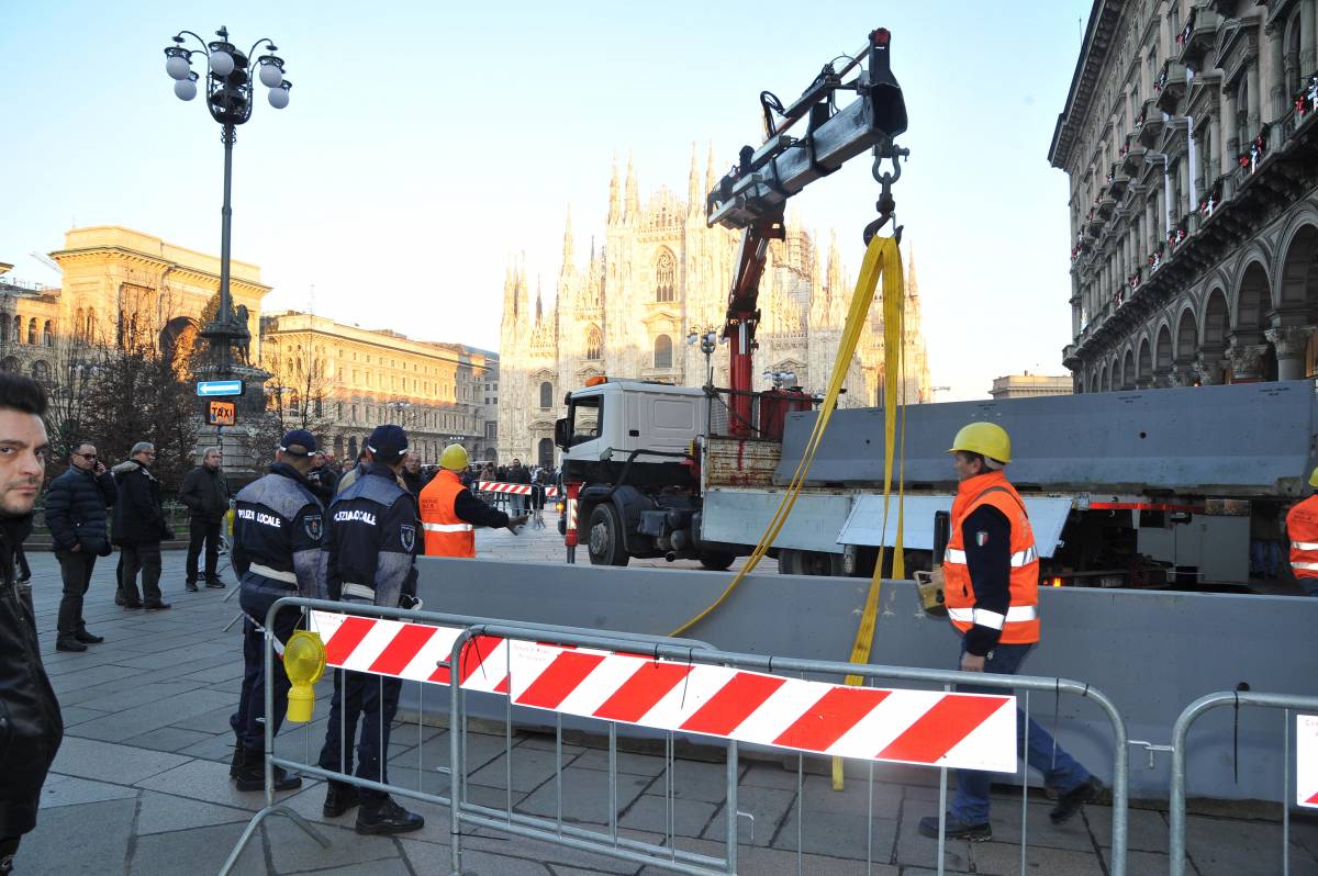 Milano, i vigili urbani: "Rischiamo la vita, ma lavoriamo senza tutele"