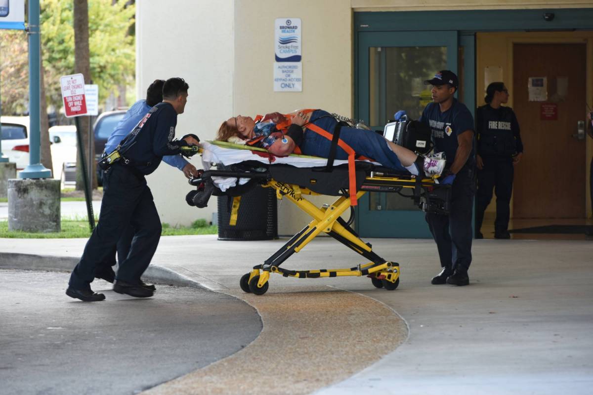 Una sparatoria all'aeroporto provoca morti e feriti in Florida