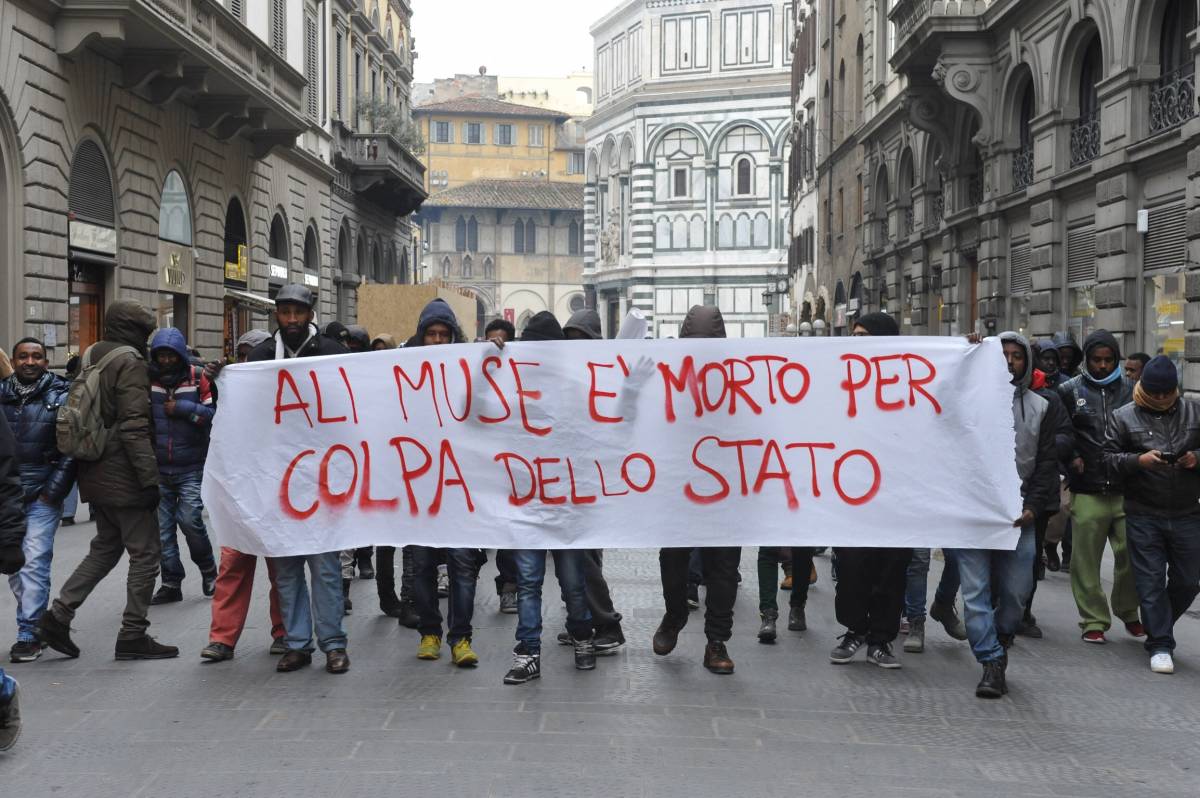 Rogo nel rifugio dei disperati: scoppia la rivolta dei migranti