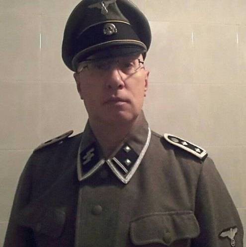 Degradato il comandante dei vigili con la divisa da nazista