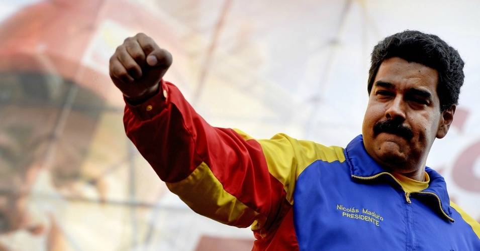 Maduro restituisce i poteri ai deputati Golpe fallito, ma la sua dittatura continua