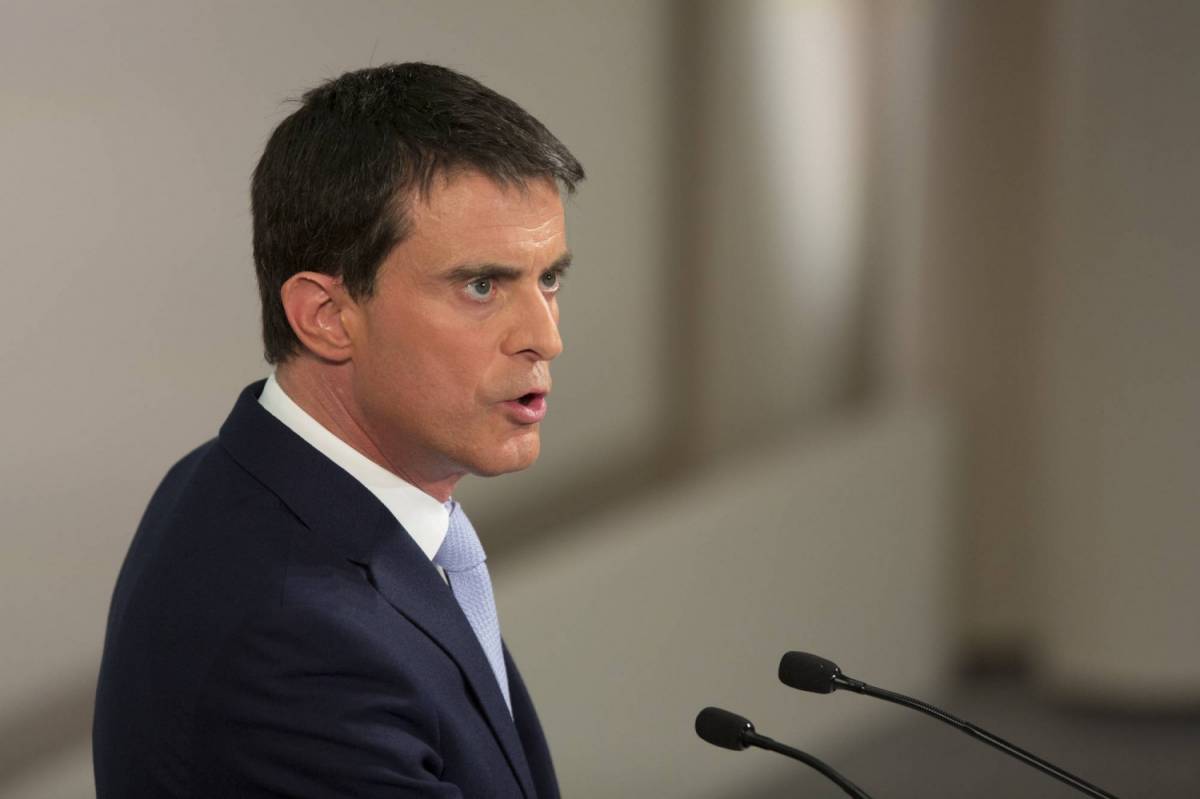 L'ammissione di Valls: "L'islam ha un ruolo eccessivo. Francia in crisi di autorità"