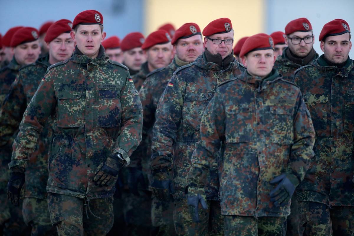 La Nato schiera altri 1200 uomini al confine con la Russia