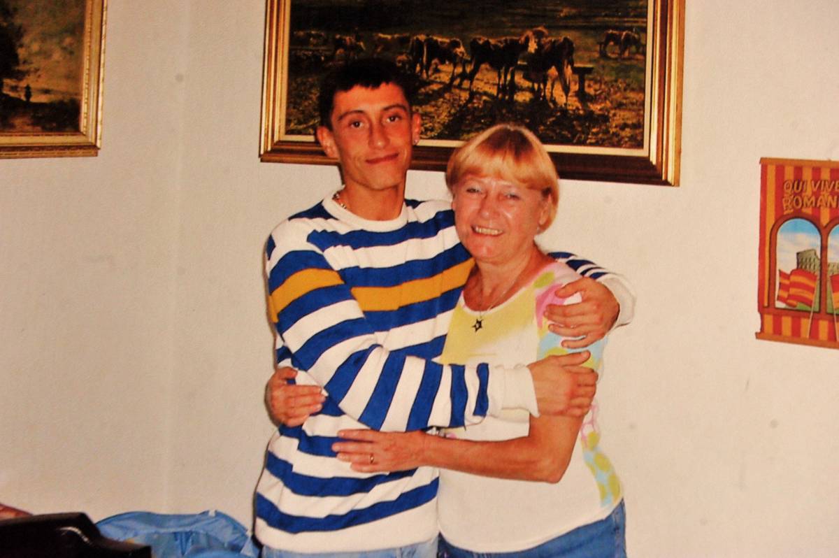 Insulti e minacce alla famiglia. Il carabiniere: io non vivo ...