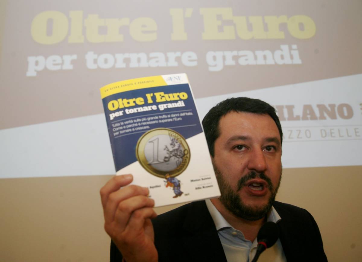 Salvini: "L'euro è una moneta finita. Il futuro dell'Italia è senza"