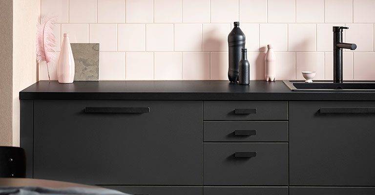 Cucina fatta di bottiglie riciclate: l'italiano dietro al progetto Ikea