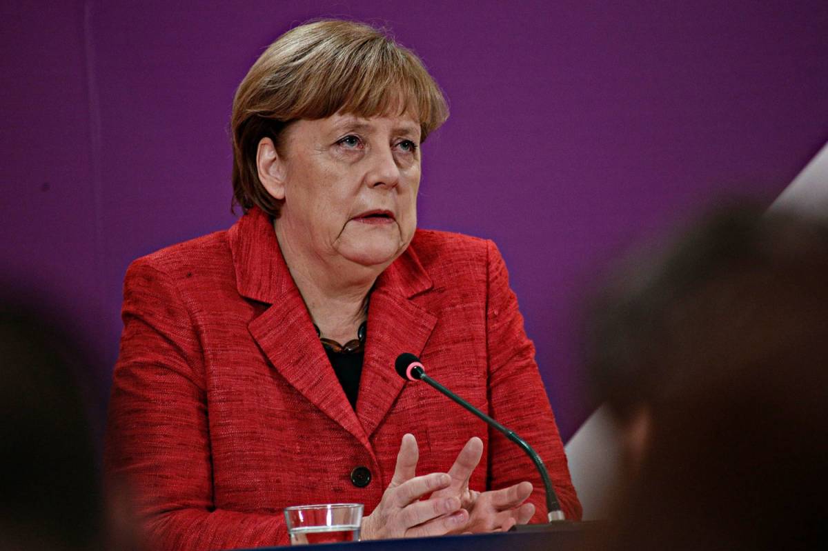La Merkel: "Il futuro dell'Europa è a due velocità"
