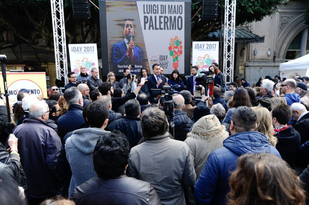 Palermo, firme false: 15 grillini a giudizio