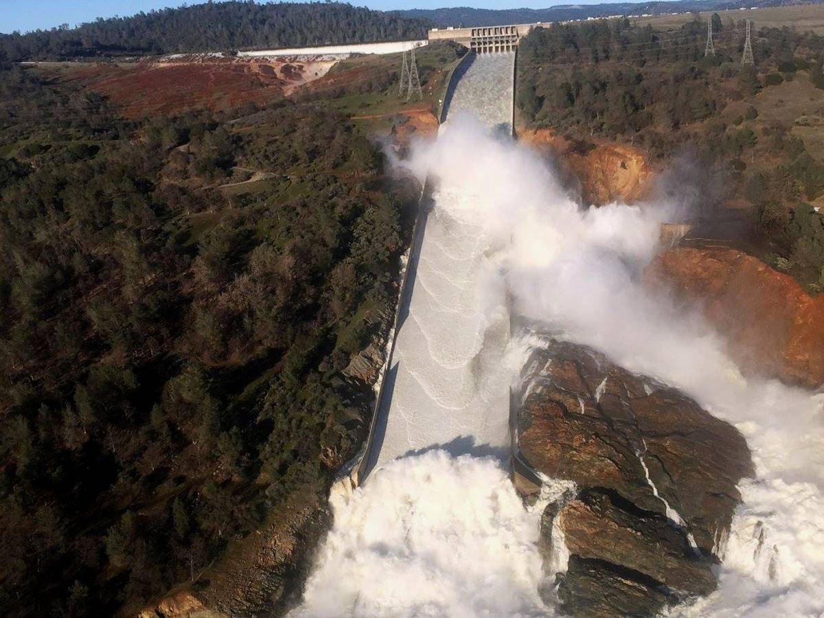 California, la diga di Oroville spaventa gli Usa