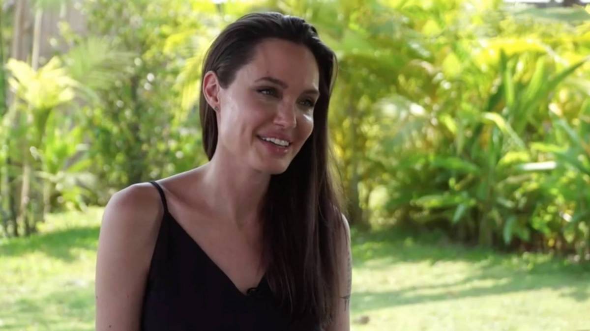 Angelina Jolie parla del divorzio con Brad Pitt