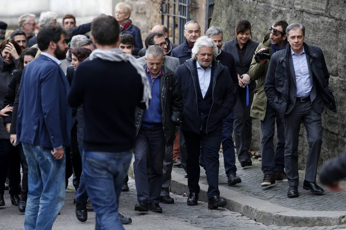 Roma, Grillo chiude la questione: "Lo stadio si fa, ma non a Tor di Valle"
