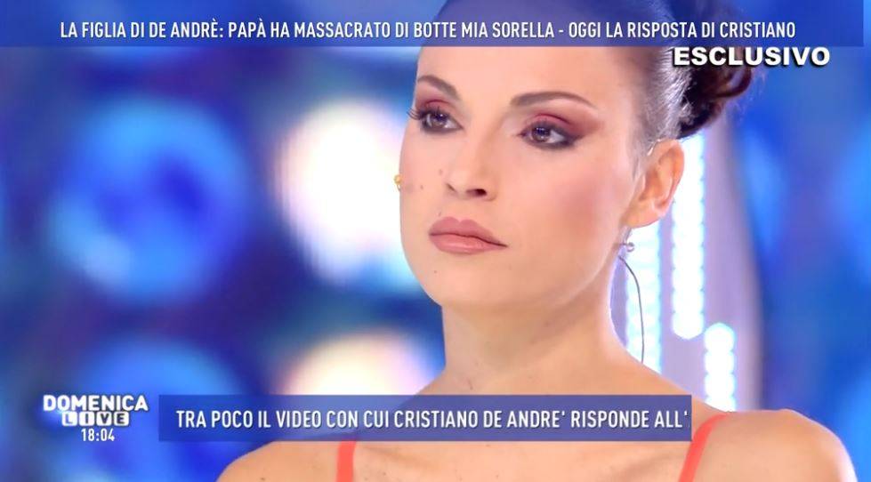Domenica Live, Francesca De André: "Ho conosciuto una ragazza che è rimasta traumatizzata da mio padre"