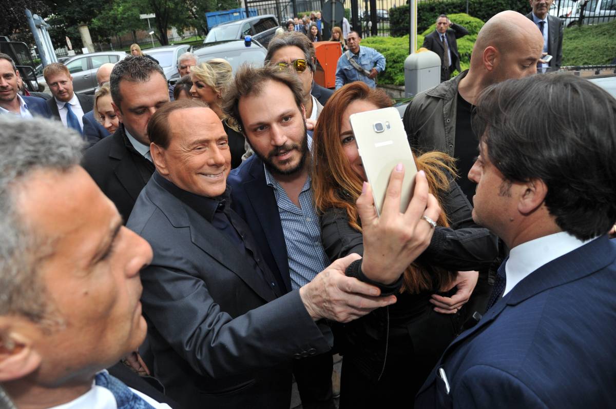 Berlusconi: "È assurdo perseguire  chi si difende dai rapinatori"