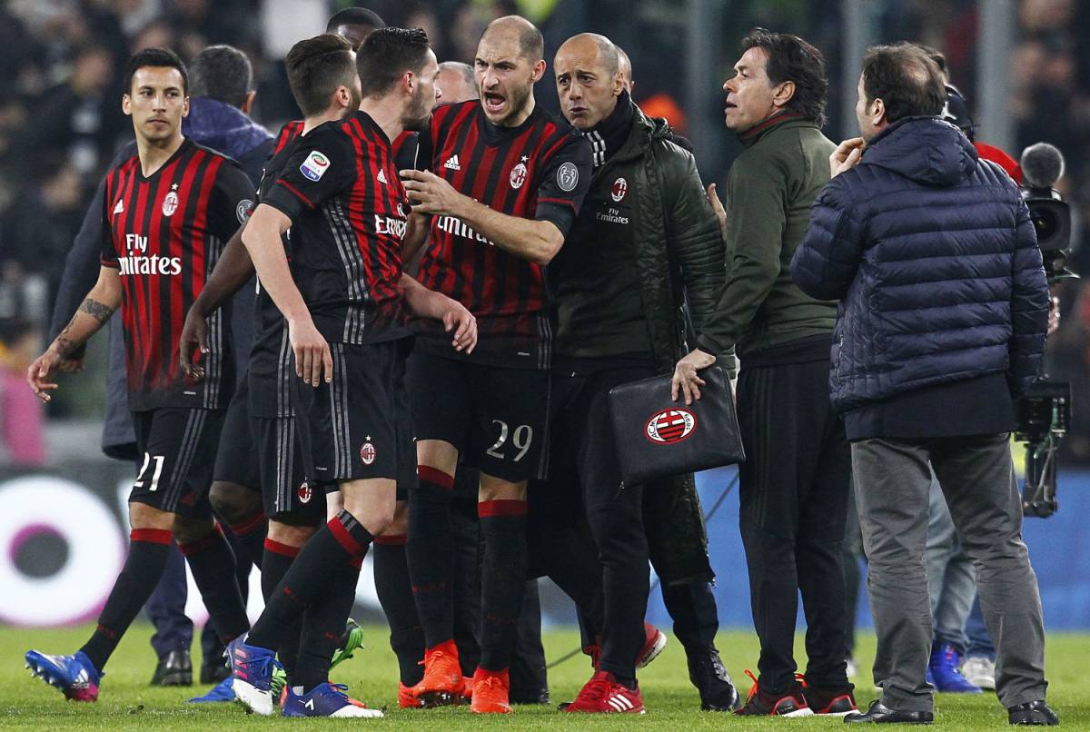 La Juventus accusa i giocatori del Milan: "Danni agli spogliatoi"