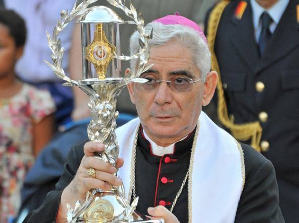 Monreale, il vescovo vieta ai mafiosi di fare i padrini ai battesimi