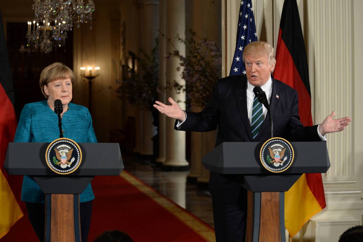 Il primo faccia a faccia tra Merkel e The Donald
