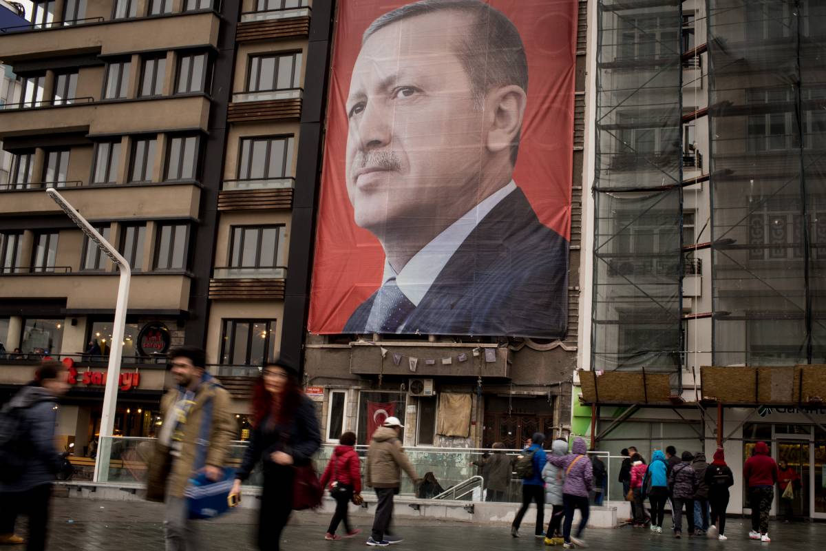 Erdogan, invasione turca: "Cinque figli a testa così il futuro sarà vostro"