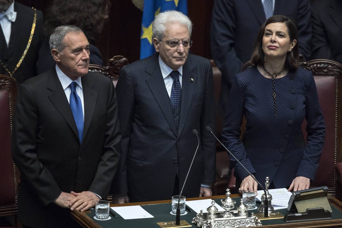 Mattarella celebra l'Europa unita E la Lega Nord abbandona l'Aula
