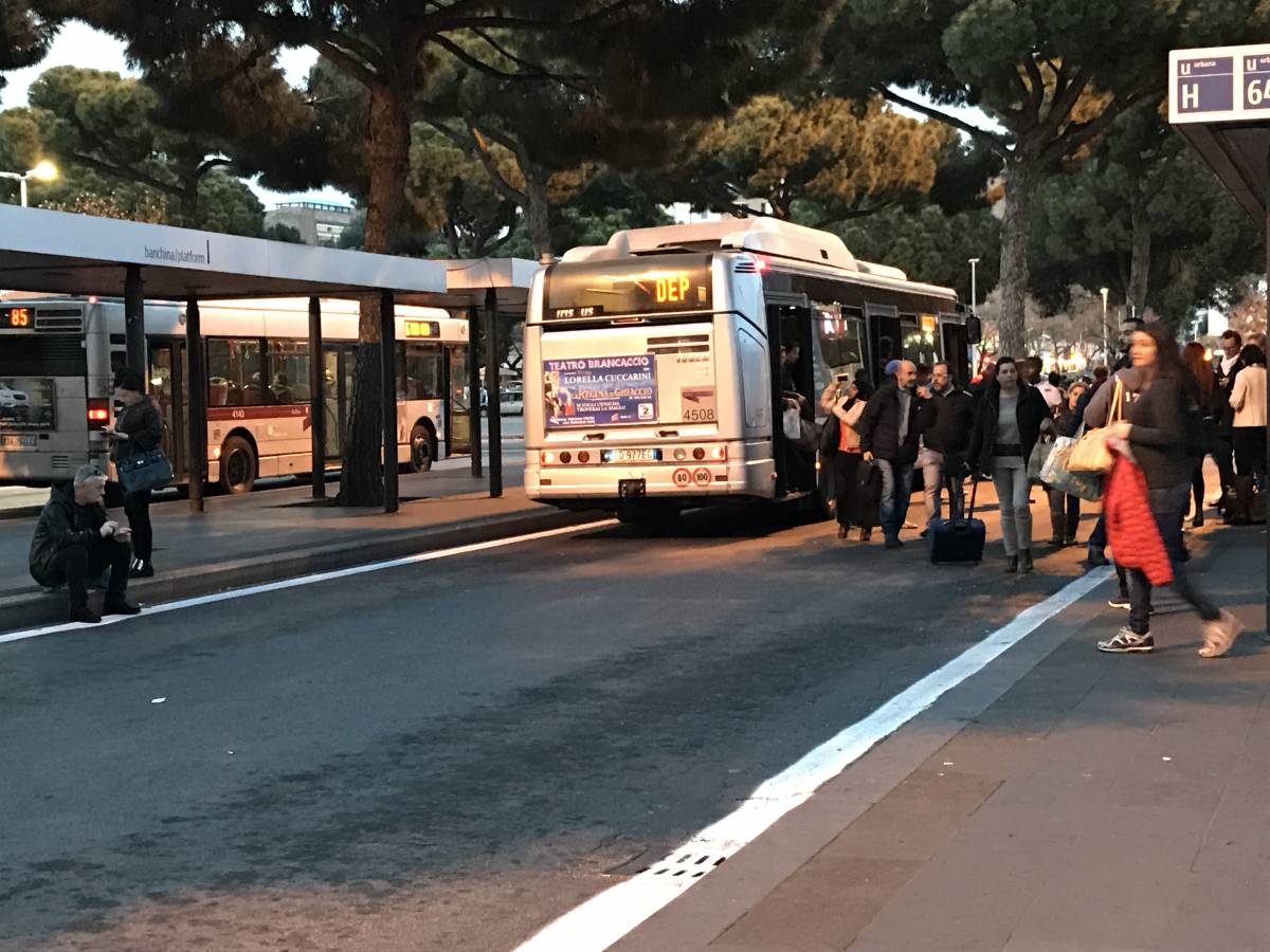 Foggia, autista di bus aggredito: arrestato 42enne pluripregiudicato