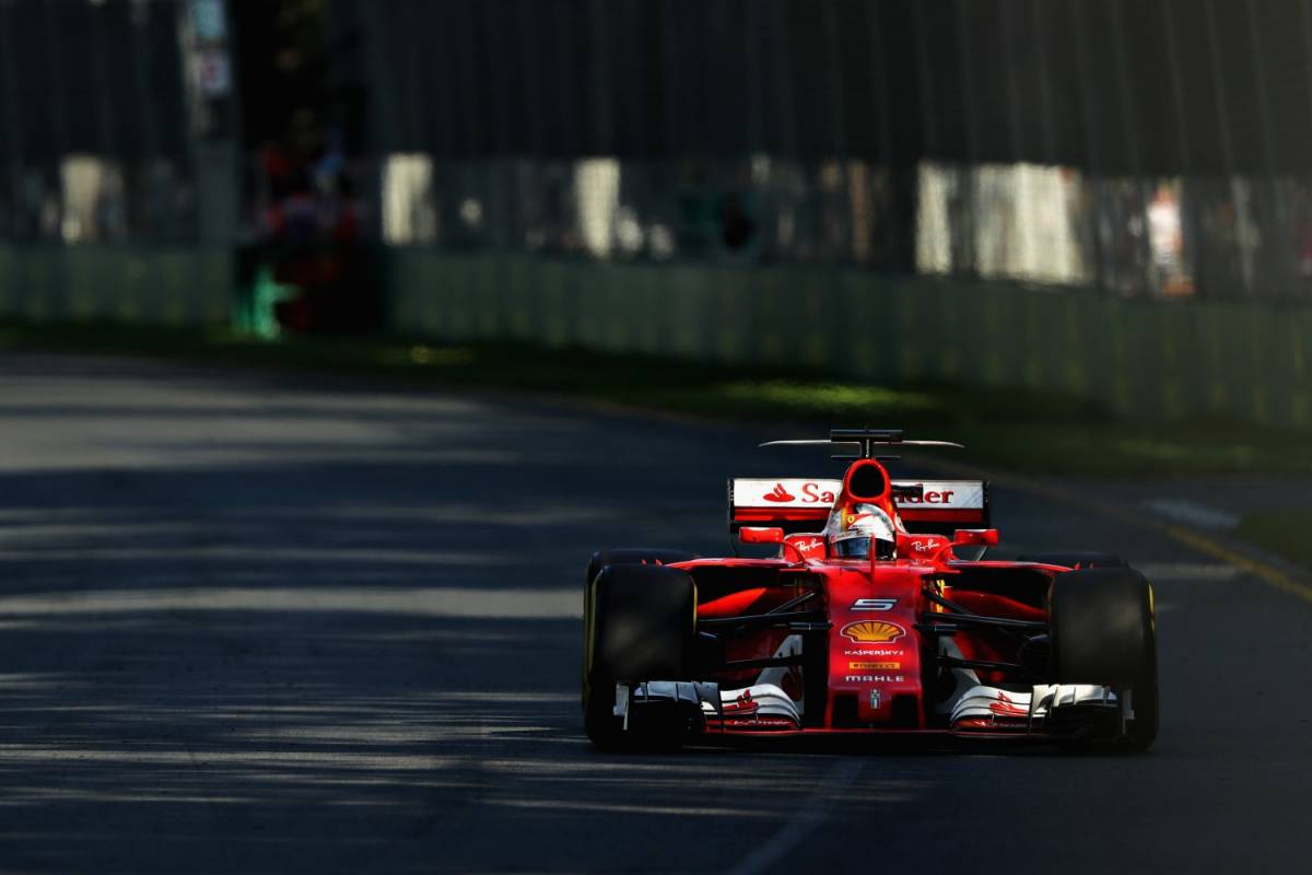 Quell'ipotesi che può cambiare la F1: scambio Vettel-Hamilton