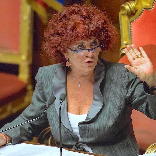 La ministra Valeria Fedeli rimandata in Storia