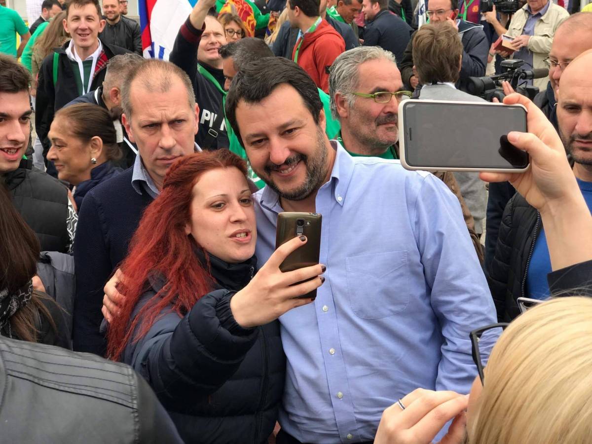 Salvini: "Italia occupata da Ue"