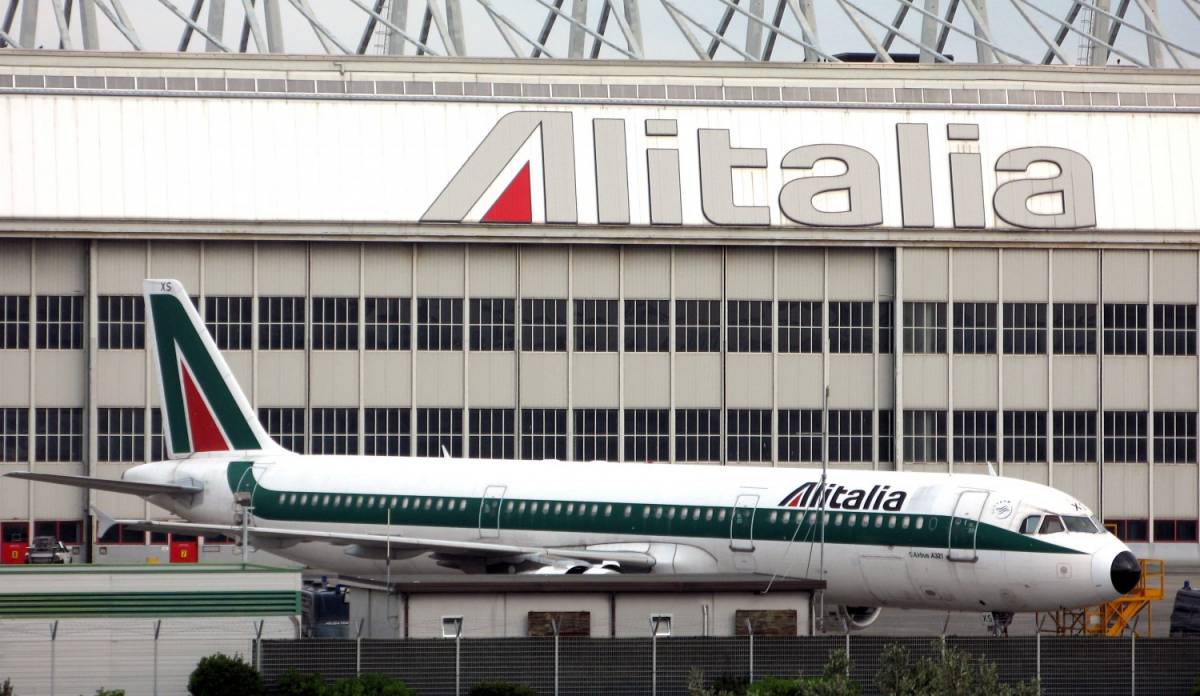 Il Pd studia un nuovo piano per il salvataggio di Alitalia