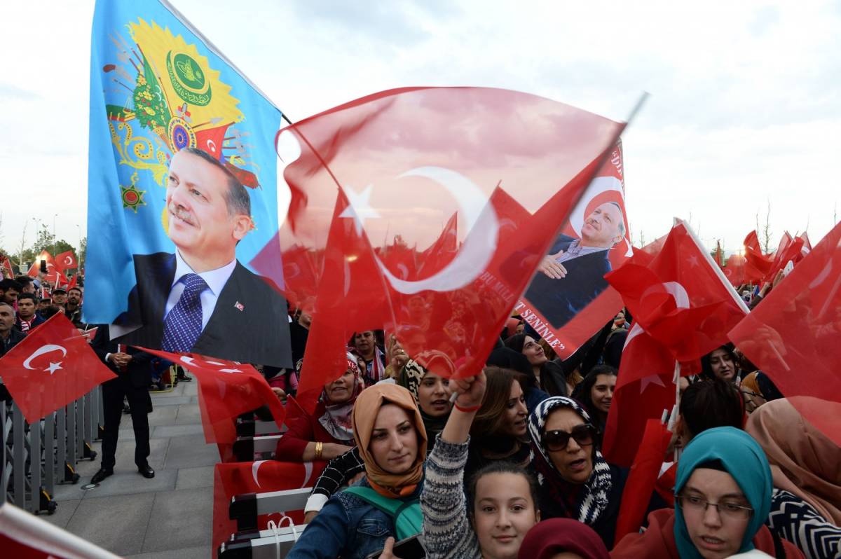Siria, Erdogan: nuova offensiva. Ed è blackout per l'opposizione