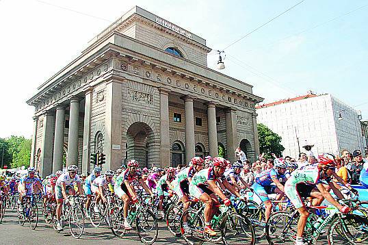 Il Giro arriva a Milano Una storia infinita che dura da 85 tappe