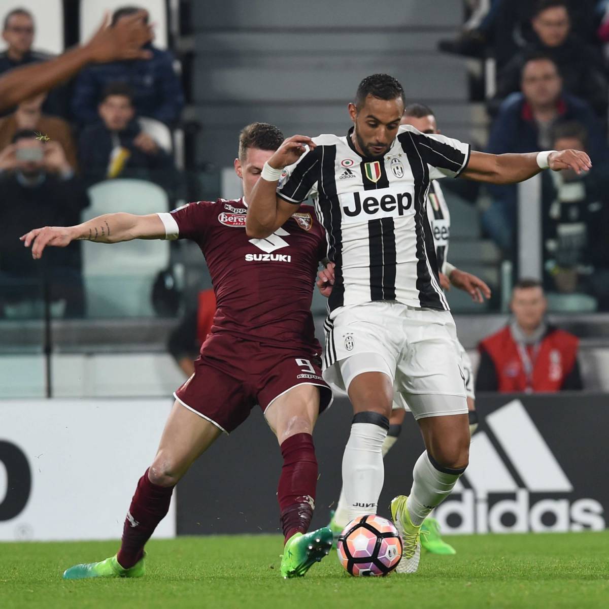Juventus, Benatia contro la Rai: "Mi hanno detto marocchino di m..."