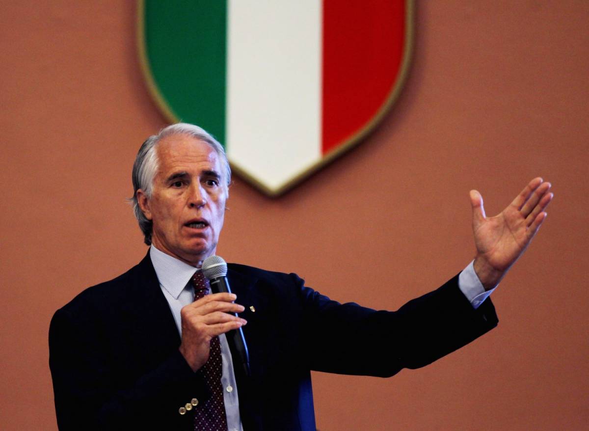 Italia, Malagò tende la mano a Mancini: "Il ct non è in discussione"